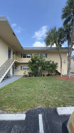 $2,000 | 1421 Northwest 45th Street, Unit 5, Deerfield Beach, FL 33064