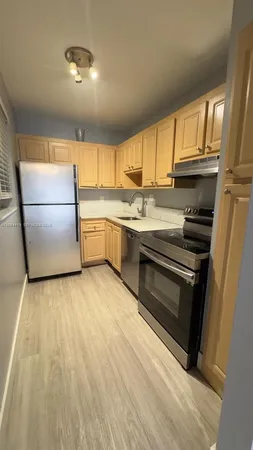 $2,000 | 1421 Northwest 45th Street, Unit 5, Deerfield Beach, FL 33064