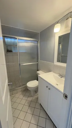 $2,000 | 1421 Northwest 45th Street, Unit 5, Deerfield Beach, FL 33064