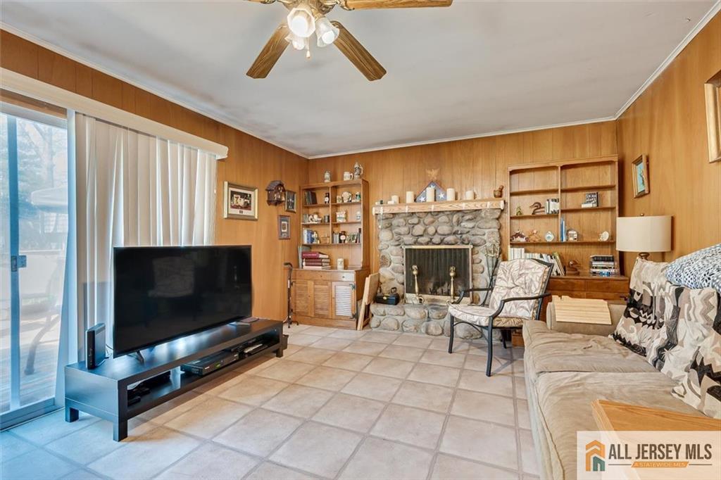 575 Grove Avenue Edison, NJ 08820 - Photo 14 of 37