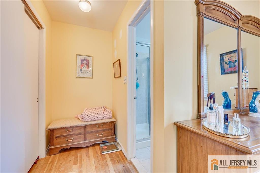 575 Grove Avenue Edison, NJ 08820 - Photo 28 of 37