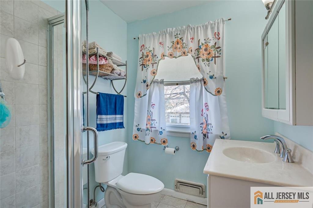 575 Grove Avenue Edison, NJ 08820 - Photo 29 of 37