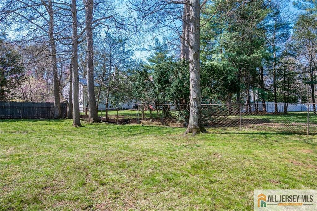 575 Grove Avenue Edison, NJ 08820 - Photo 35 of 37