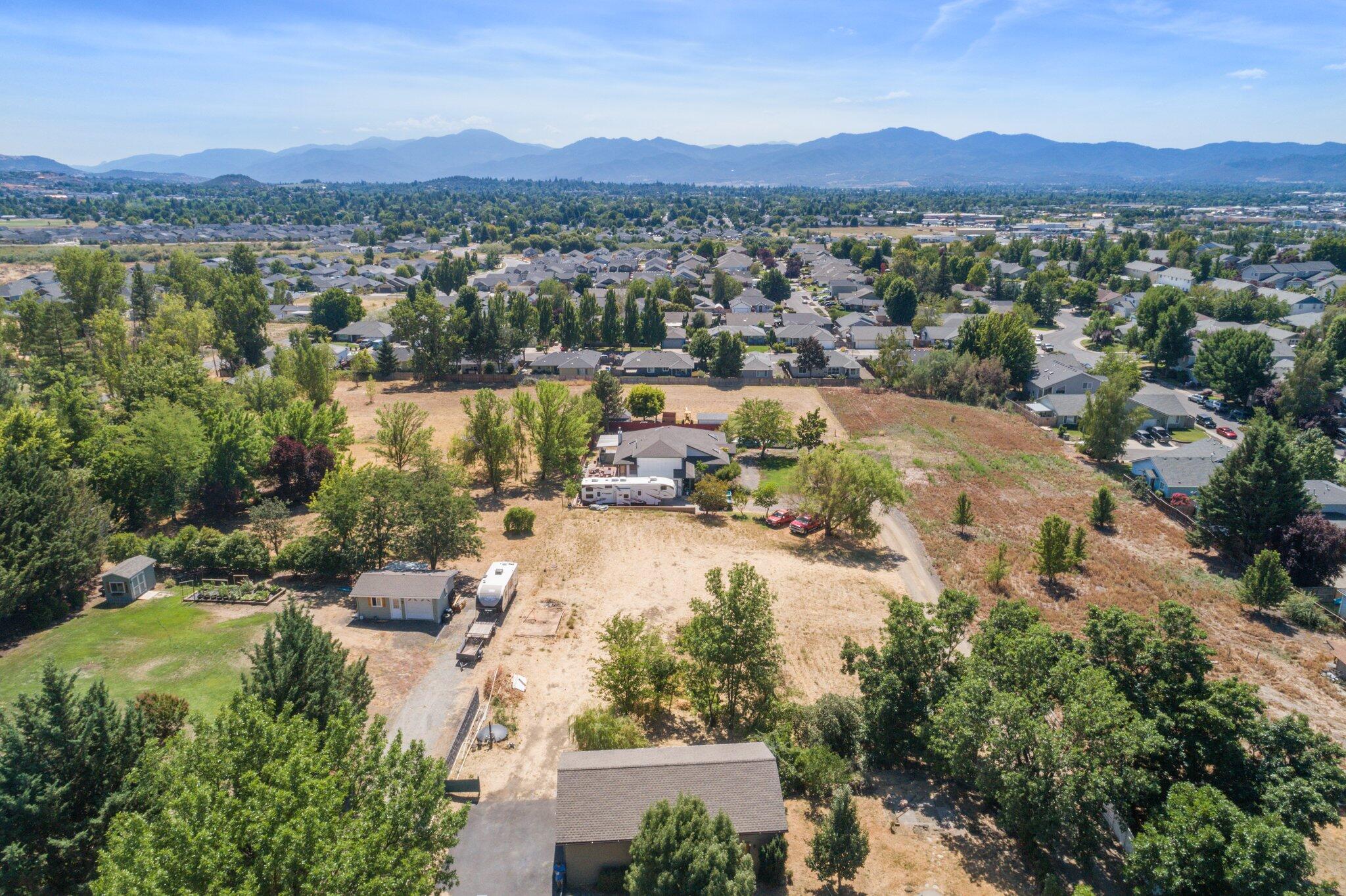 1804 Coker Butte Road Medford, OR 97504 - Photo 37 of 40 web_DJI_0002