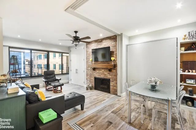$920,000 | 529 West 42nd Street, Unit 8N | Hell's Kitchen