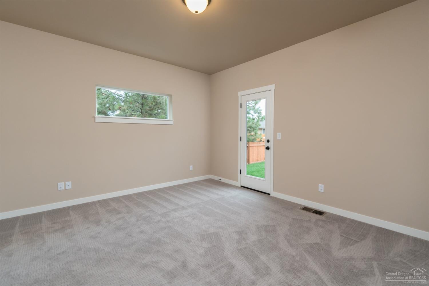 63308 Vogt Road Bend, OR 97701 - Photo 5 of 14 Additional Photo