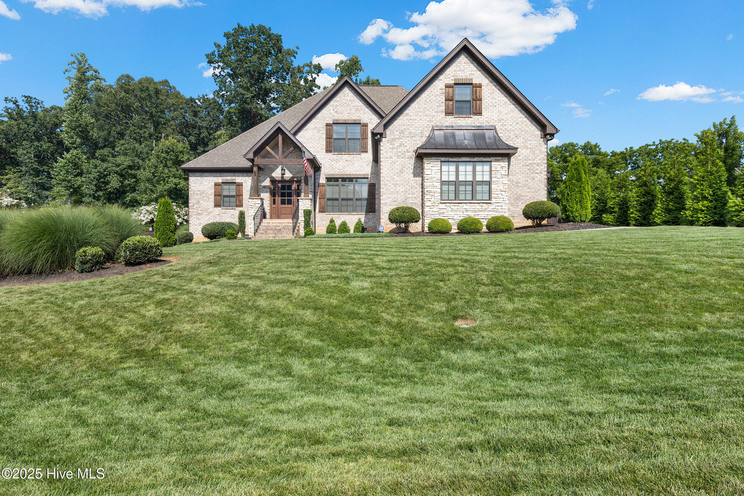 7406 Felloes Court Oak Ridge, NC 27310 - Photo 3 of 58 792a4052