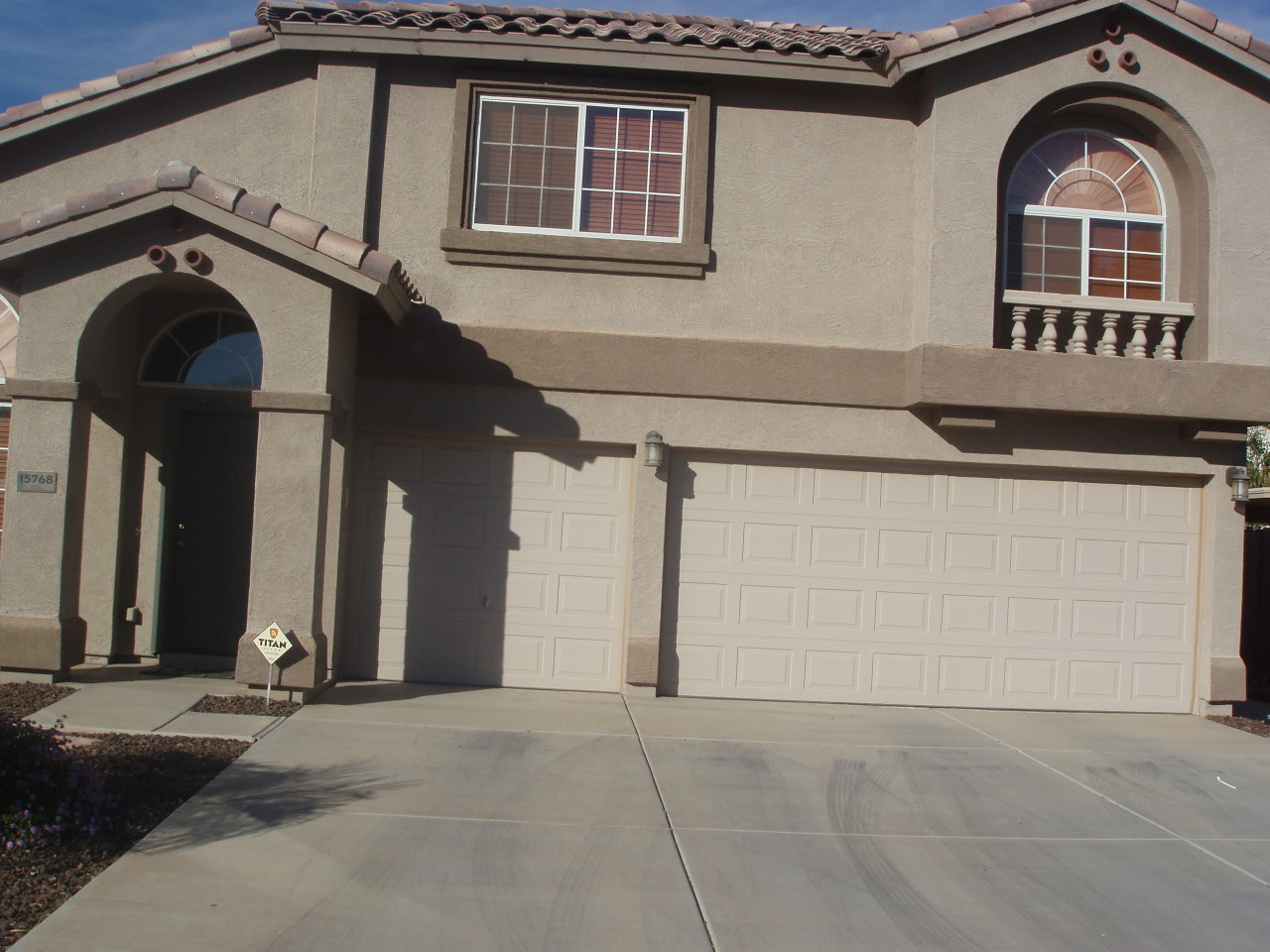 15768 West Boca Raton Road Surprise, AZ 85379 - Photo 5 of 16 3 car garage