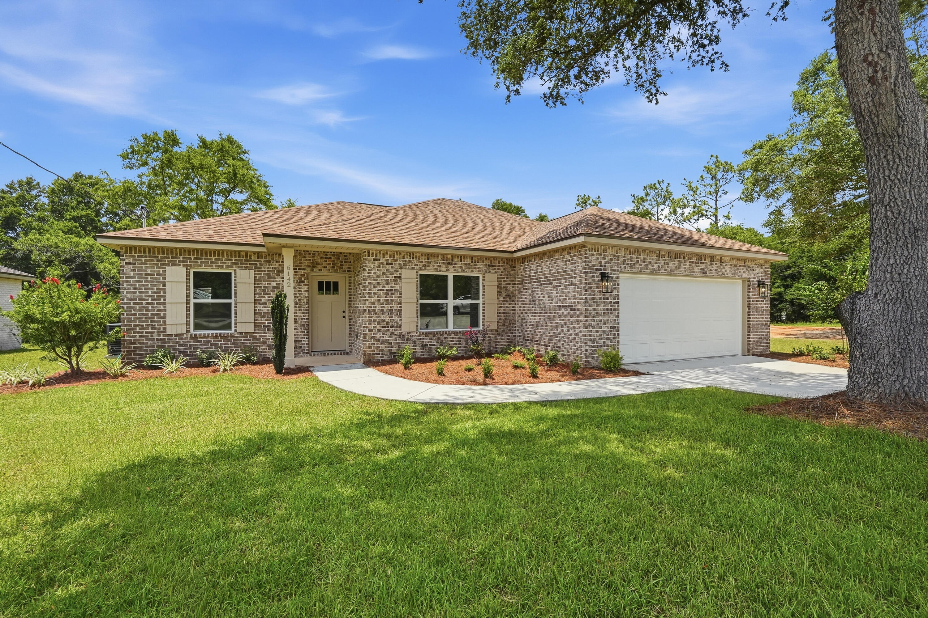 6142 Clover Street Crestview, FL 32539 - Photo 5 of 54 6142 clover st-3