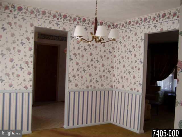 636 Nottingham Way Red Lion, PA 17356 - Photo 6 of 25 Gallery Image 6