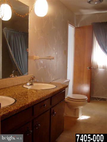 636 Nottingham Way Red Lion, PA 17356 - Photo 8 of 25 Gallery Image 8