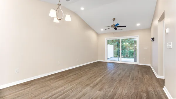 $1,950 | 132 Machrie Loop, Unit B, Myrtle Beach, SC 29588