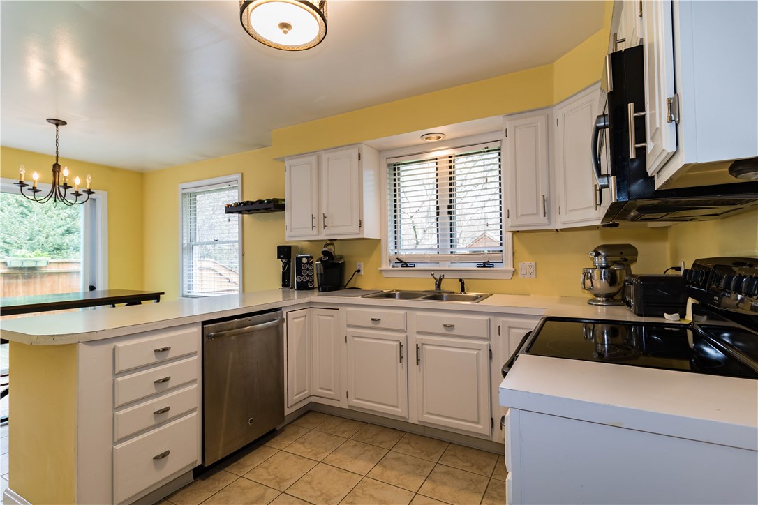 230 Weathervane Road South Kingstown, RI 02879 - Photo 13 of 24