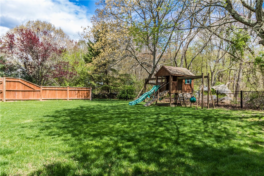 230 Weathervane Road South Kingstown, RI 02879 - Photo 4 of 24