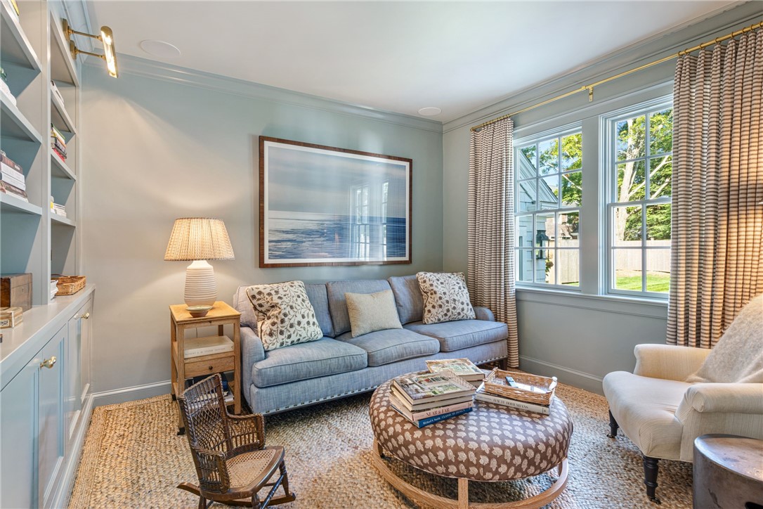 11 Chachapacasset Road Barrington, RI 02806 - Photo 13 of 31