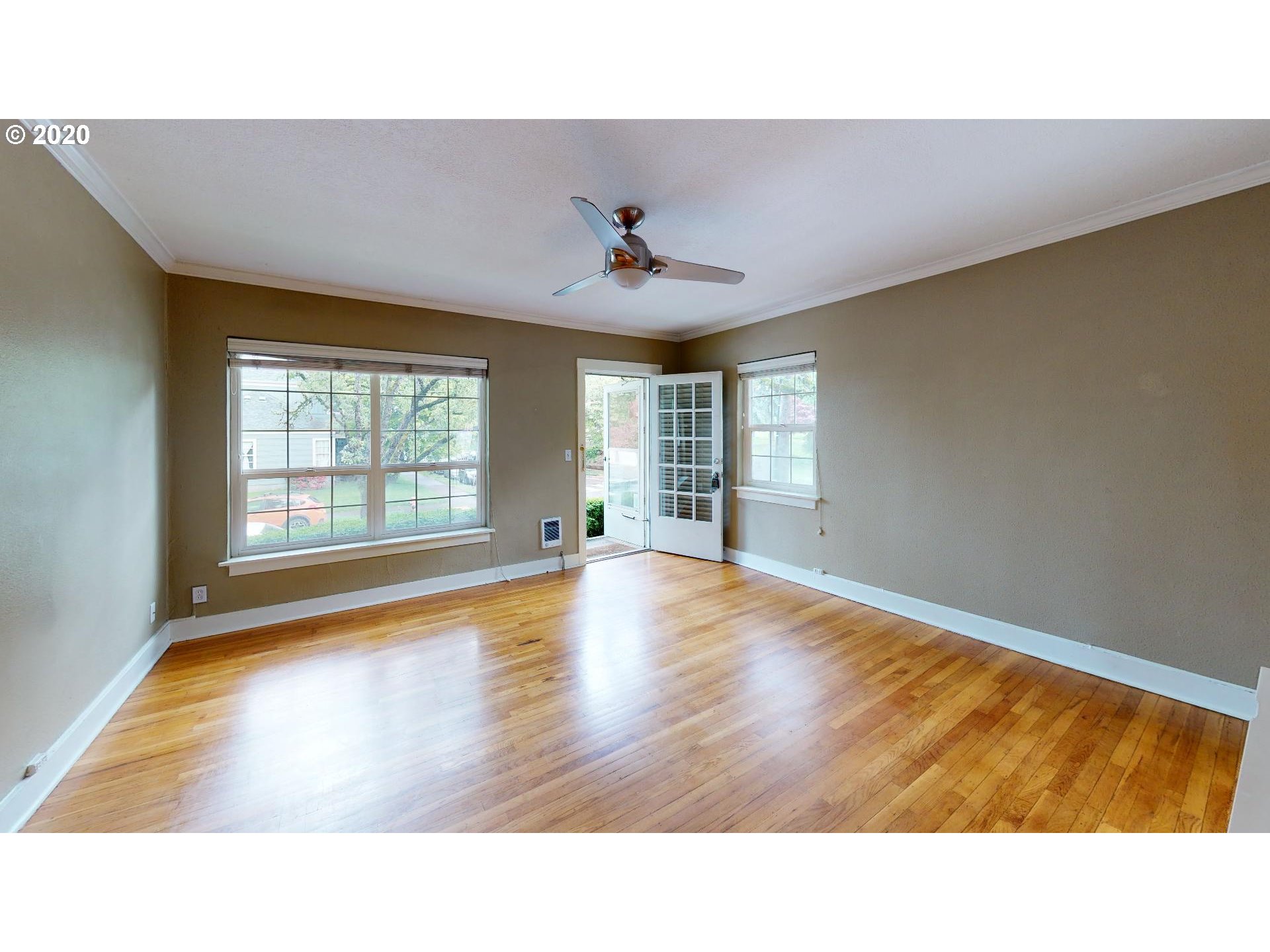 2601 Northwest Raleigh Street, Unit 10 Portland, OR 97210 - Photo 3 of 7 Gallery Image 3