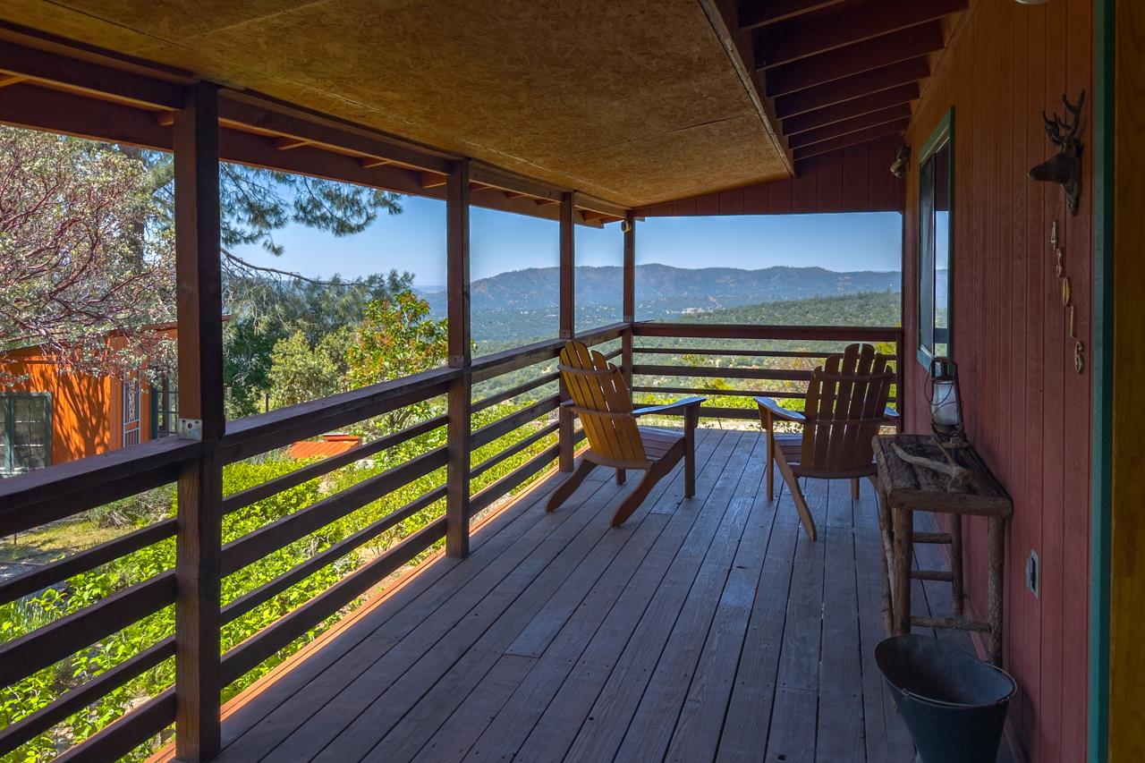 43016 Sunshine Mountain Road Oakhurst, CA 93644 - Photo 3 of 85