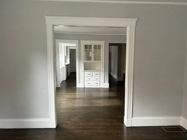 a view of an entryway of the house