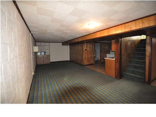 842 Cherokee Road Henderson, KY 42420 - Photo 10 of 15 Gallery Image 10