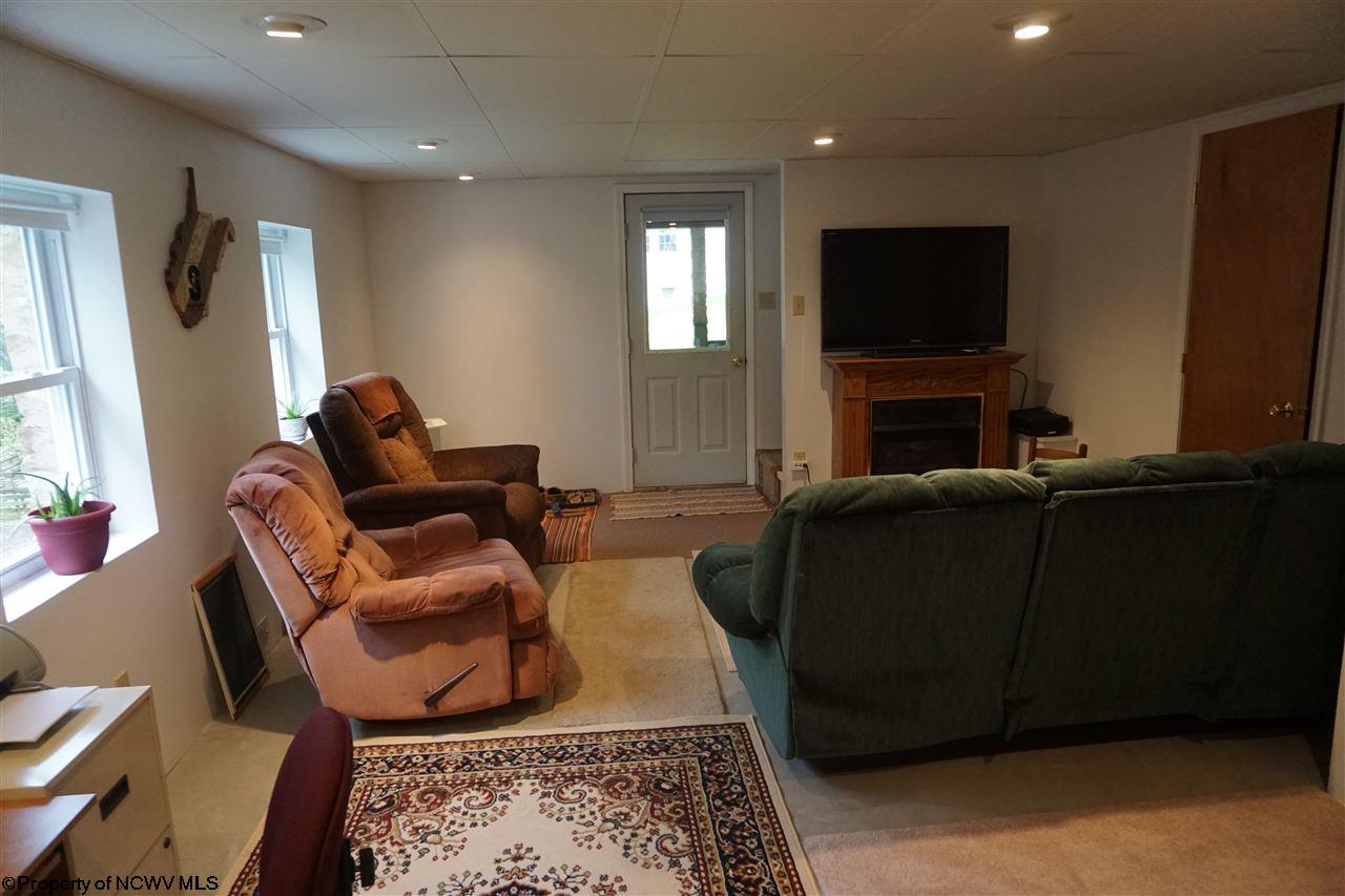 5264 Fairmont Road Rivesville, WV 26588 - Photo 14 of 16 Gallery Image 14