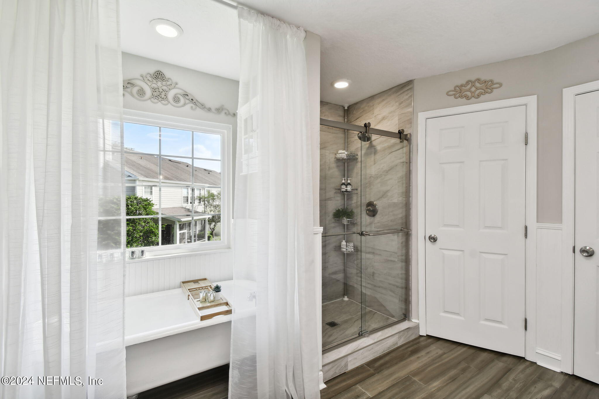 7473 Devondale Way Jacksonville, FL 32256 - Photo 37 of 68 Luxury Vinyl Plank Flooring