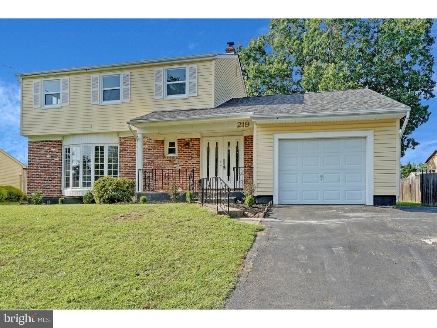 219 Regency Road Edgewater Park, NJ 08010 - Photo 1 of 20