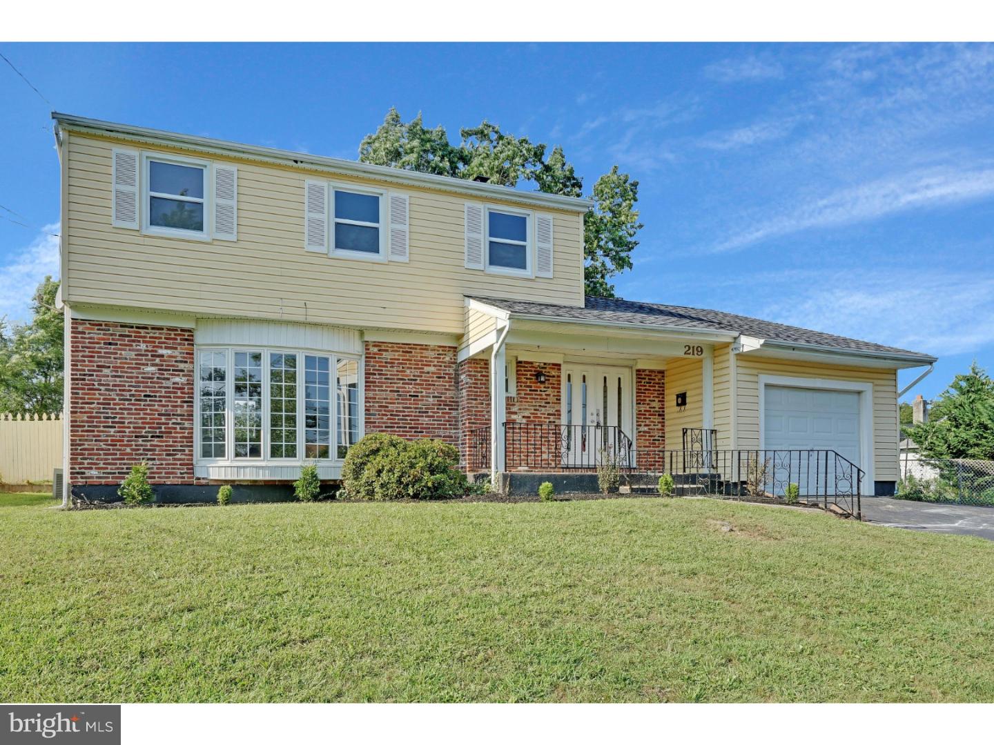 219 Regency Road Edgewater Park, NJ 08010 - Photo 2 of 20