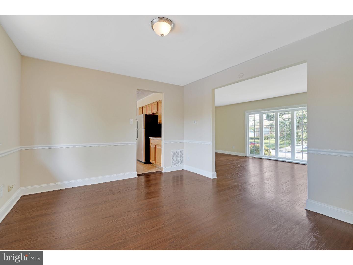 219 Regency Road Edgewater Park, NJ 08010 - Photo 8 of 20