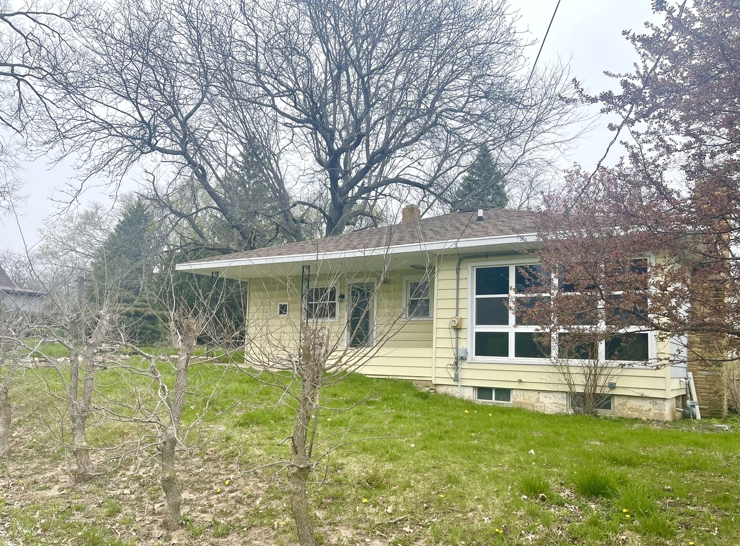 505 North St Paul Street Mark, IL 61326 - Photo 3 of 24 a front view of a house with a yard