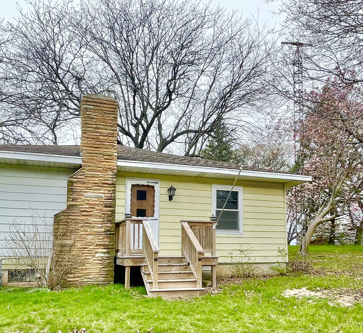 505 North St Paul Street Mark, IL 61326 - Photo 7 of 24 a view of a back yard of the house