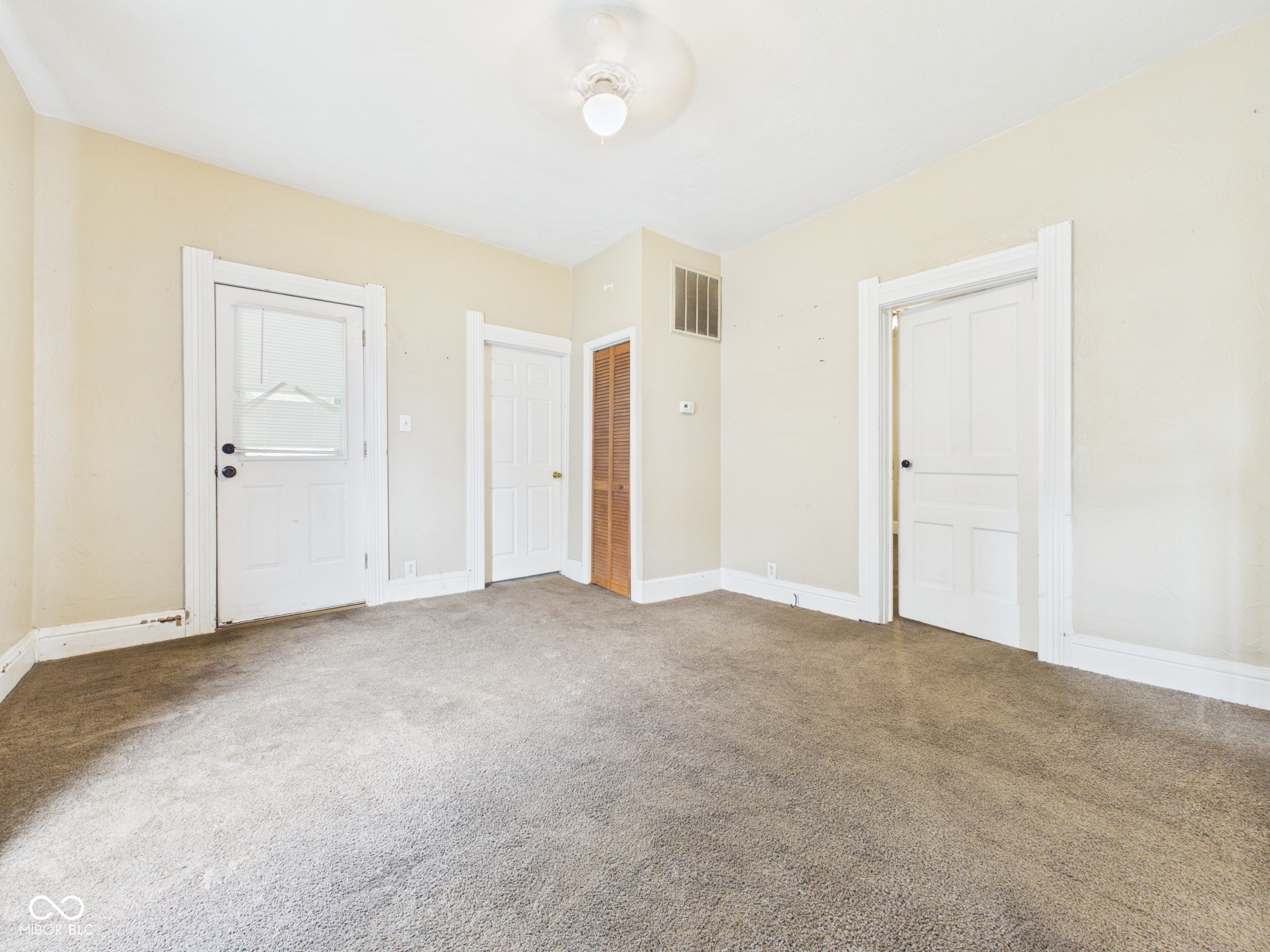 718 Ruddle Avenue Anderson, IN 46012 - Photo 4 of 20