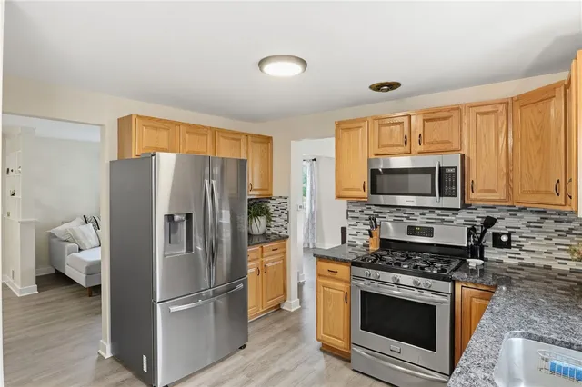 $230,500 | 178 Vinedale Avenue, Irondequoit, NY 14622