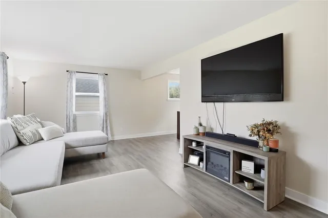 $230,500 | 178 Vinedale Avenue, Irondequoit, NY 14622