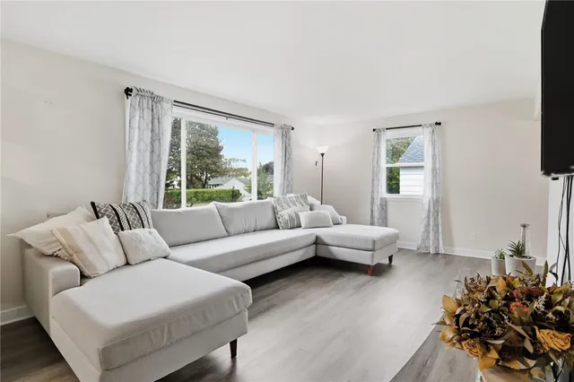 $230,500 | 178 Vinedale Avenue, Irondequoit, NY 14622