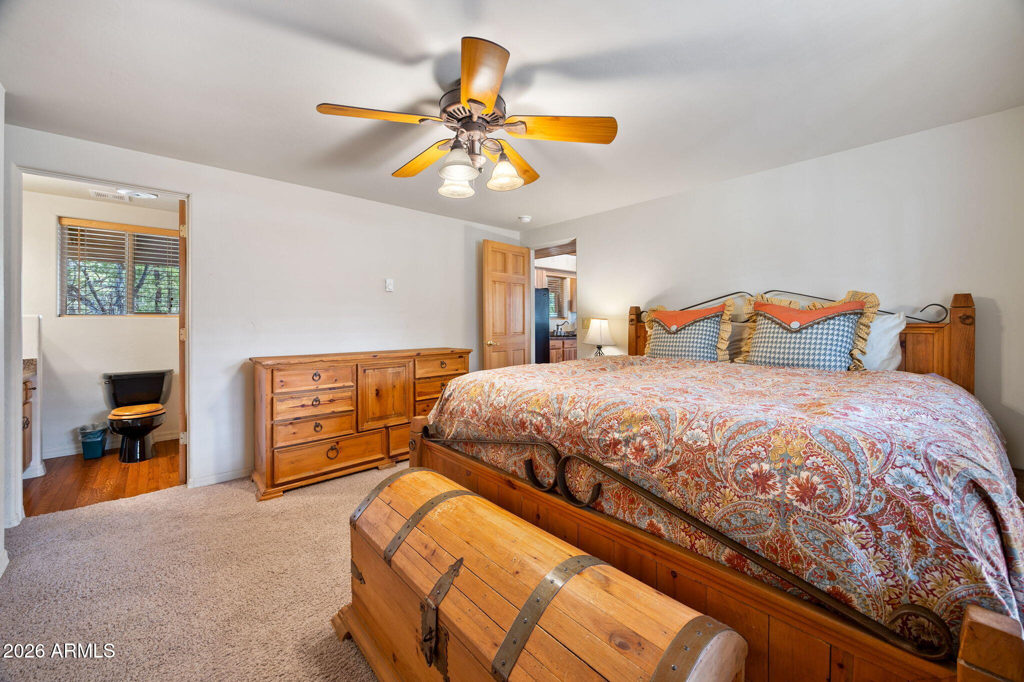 3166 Chevelon Road Overgaard, AZ 85933 - Photo 7 of 41 OWNERS BEDROOM