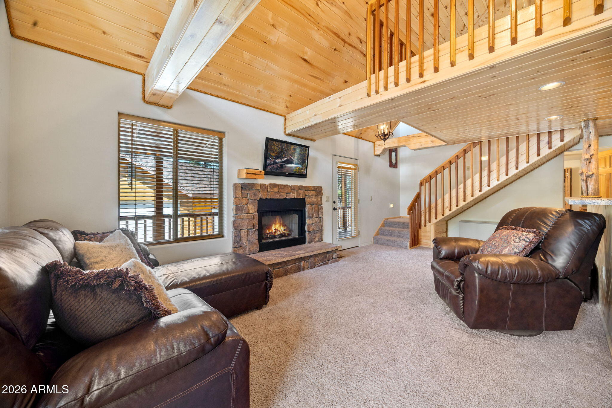 3166 Chevelon Road Overgaard, AZ 85933 - Photo 4 of 41 GREAT ROOM