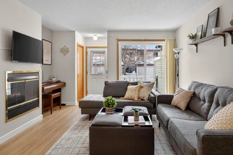 $195,000 | 4065 Wilshire Circle, Unit 8, Shoreview, MN 55126