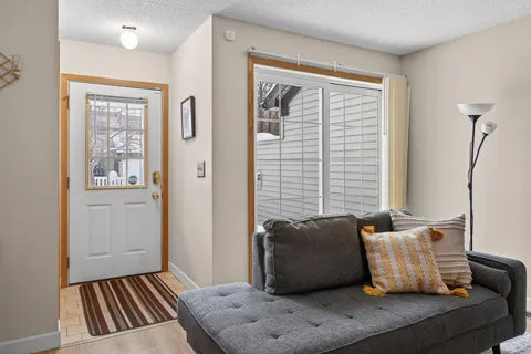 $195,000 | 4065 Wilshire Circle, Unit 8, Shoreview, MN 55126