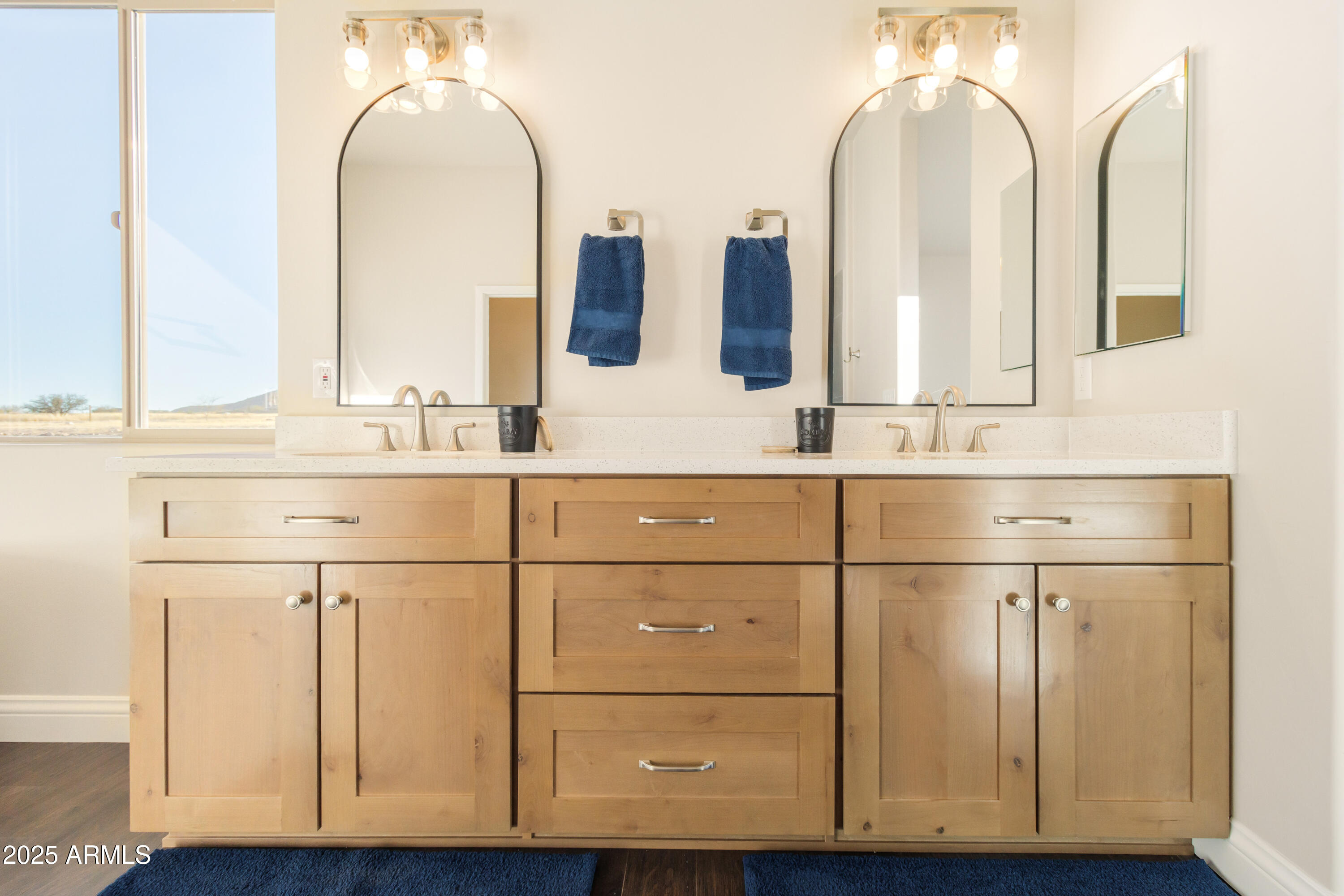 9170 South Hackney Place Hereford, AZ 85615 - Photo 37 of 59 Master Bathroom