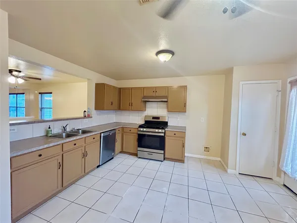 $1,800 | 15111 Falmouth Avenue, Houston, TX 77084