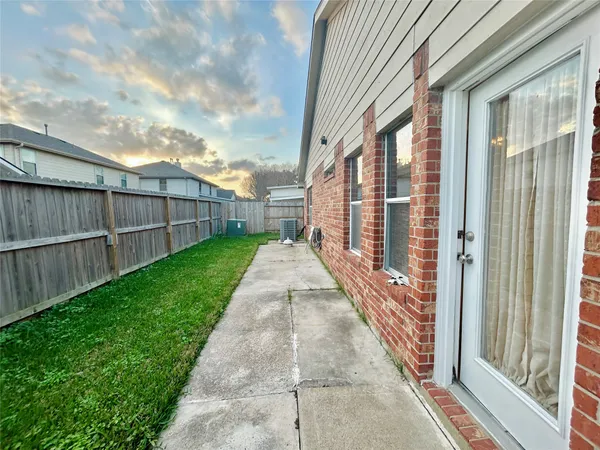 $1,800 | 15111 Falmouth Avenue, Houston, TX 77084