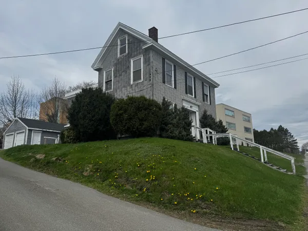 $225,000 | 336 Broadway, Bangor, ME 04401