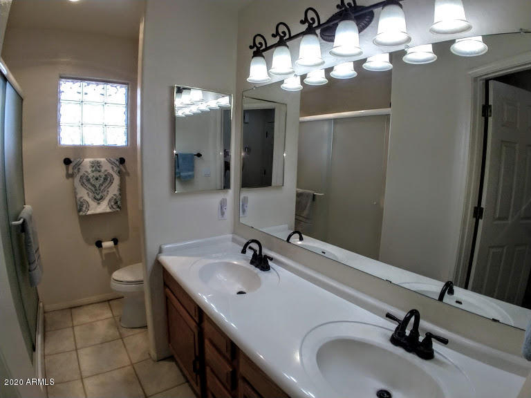 2412 West Irvine Road Phoenix, AZ 85086 - Photo 19 of 38 Second Bath