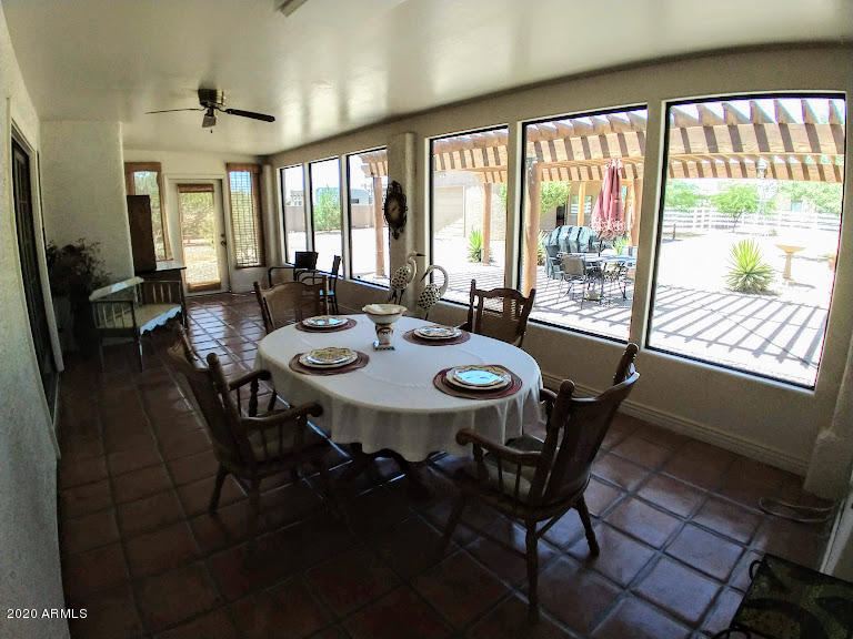 2412 West Irvine Road Phoenix, AZ 85086 - Photo 24 of 38 Arizona Room