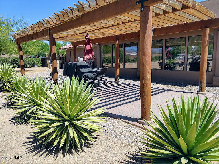 2412 West Irvine Road Phoenix, AZ 85086 - Photo 27 of 38 Pergola
