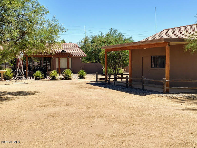2412 West Irvine Road Phoenix, AZ 85086 - Photo 29 of 38 Workshop