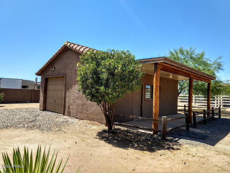2412 West Irvine Road Phoenix, AZ 85086 - Photo 30 of 38 Workshop