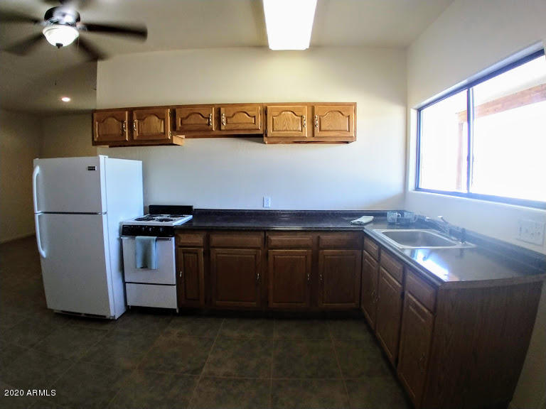 2412 West Irvine Road Phoenix, AZ 85086 - Photo 32 of 38 Workshop Kitchen