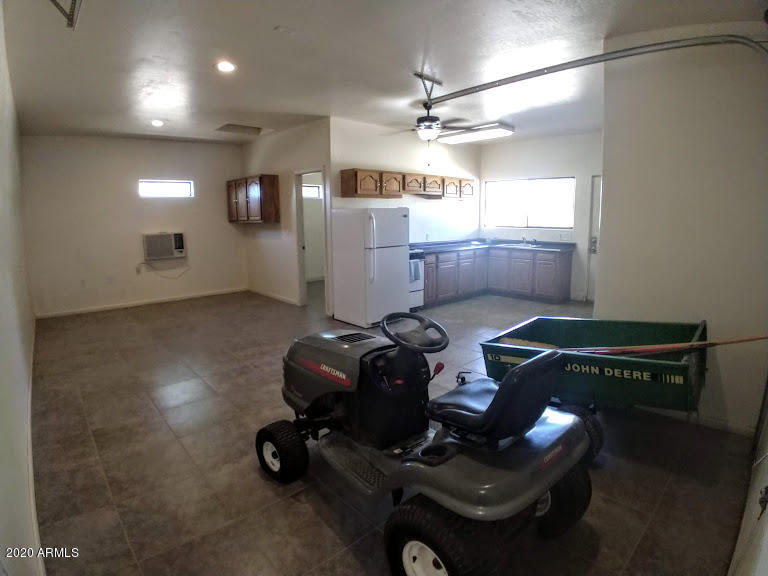 2412 West Irvine Road Phoenix, AZ 85086 - Photo 33 of 38 Workshop