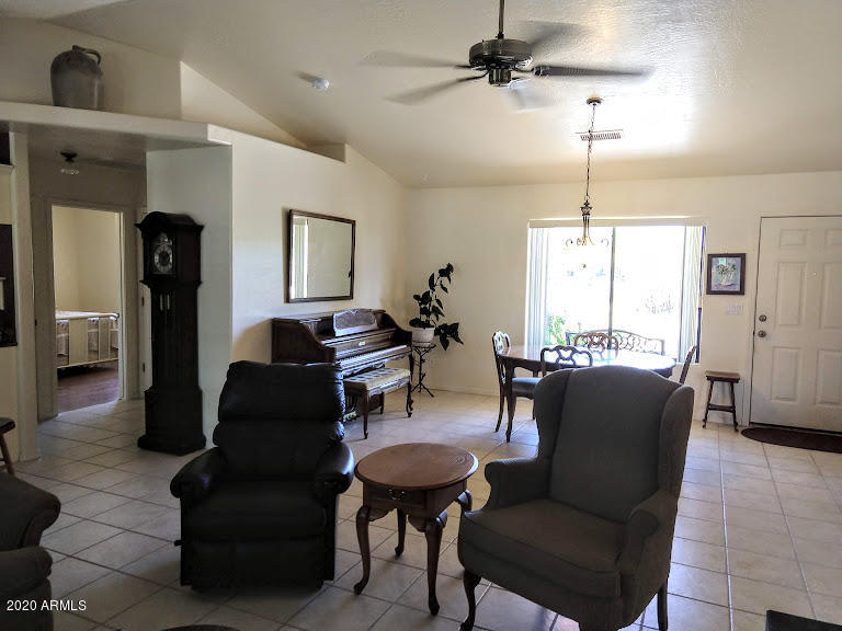 2412 West Irvine Road Phoenix, AZ 85086 - Photo 9 of 38 Great Room